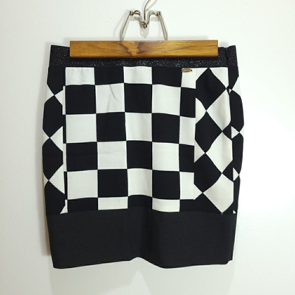 "Esc 'e la v" B&W Checker Mod 60s Style Mini Skirt